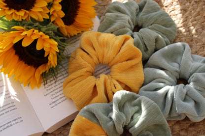 Chouchous/Scrunchies élastiques pour cheveux en velours côtelé